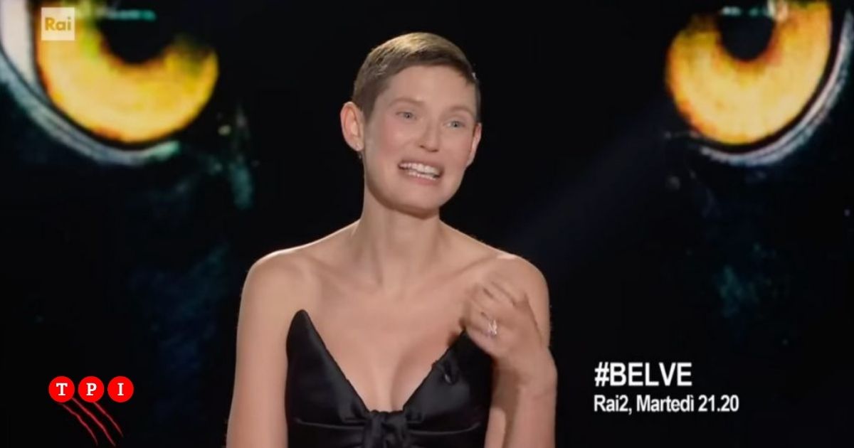 Bianca Balti: “Con la malattia ho toccato il fondo mentale, accettare il presente può essere la chiave della felicità”