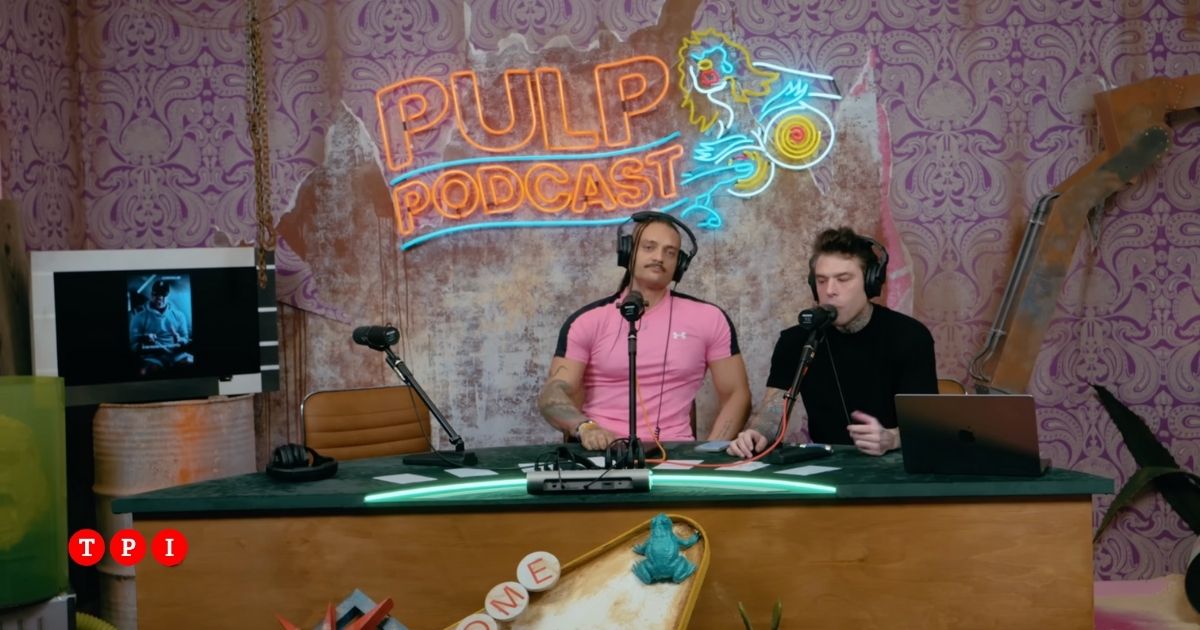 La denuncia di Fedez e Mr. Marra: “Due finti poliziotti sono venuti a cercarci. Non ci facciamo intimidire” | VIDEO La denuncia di Fedez e Mr. Marra: “Due finti poliziotti sono venuti a cercarci. Non ci facciamo intimidire” | VIDEO