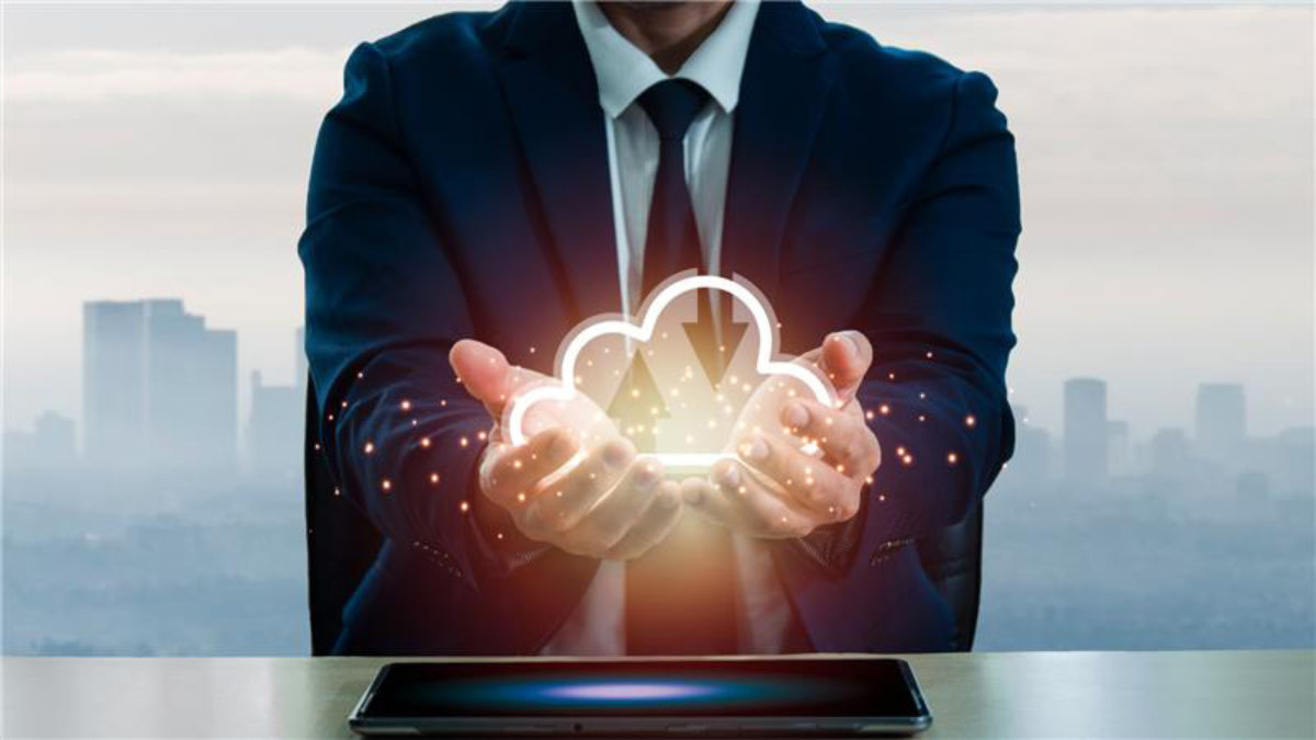 Costi e benefici del cloud aziendale nell’attuale scenario economico Costi e benefici del cloud aziendale nell’attuale scenario economico