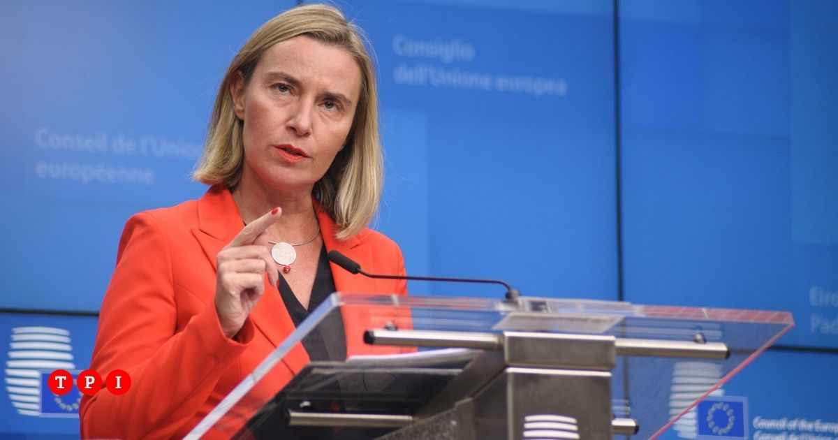 Ue, sospetta frode sulla formazione dei diplomatici: arrestati l’ex ministra Mogherini e l’ex ambasciatore Sannino Ue, sospetta frode sulla formazione dei diplomatici: arrestati l’ex ministra Mogherini e l’ex ambasciatore Sannino