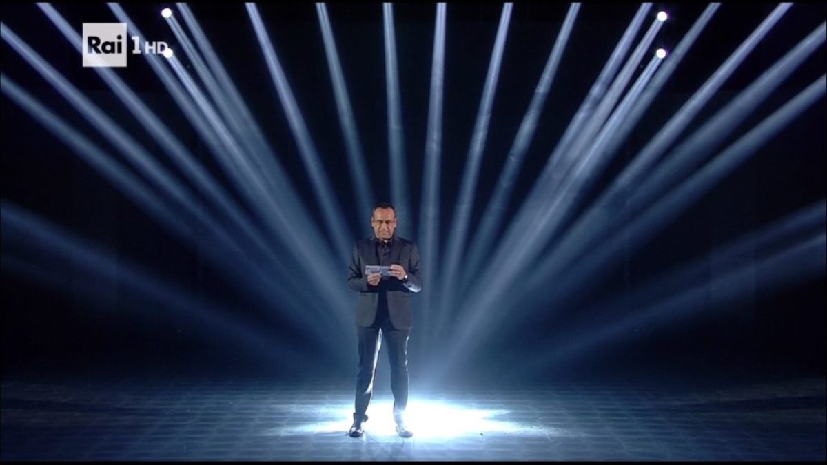 Sarà Sanremo 2025: lo show su Rai 1 con Carlo Conti e Gianluca Gazzoli Sarà Sanremo 2025: lo show su Rai 1 con Carlo Conti e Gianluca Gazzoli