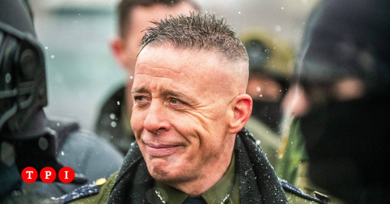 il presidente usa donald trump fa marcia indietro il comandante dell8217operazione dell8217ice e alcuni agenti lasciano minneapolis da Tpi.it il presidente usa donald trump fa marcia indietro il comandante dell8217operazione dell8217ice e alcuni agenti lasciano minneapolis