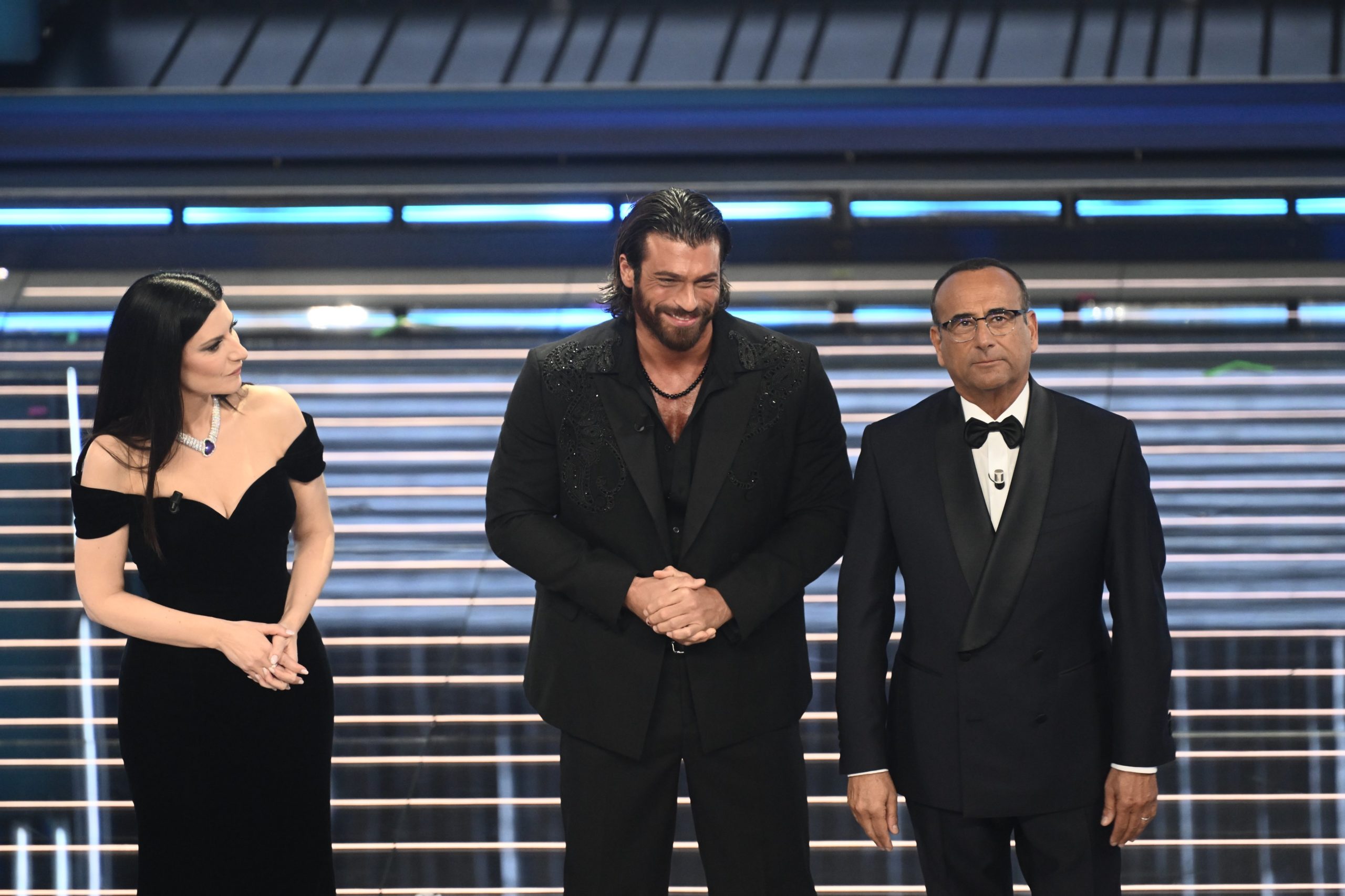 Carlo Conti, Can Yaman, Laura Pausini al Festival di Sanremo 2026 (Credit: AGF)