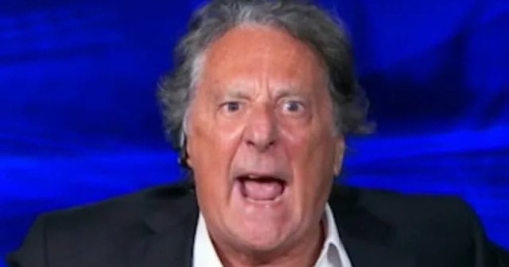 Enzo Iacchetti diffida Meta: “Togliete i post offensivi e falsi che mi accostano al nazismo”