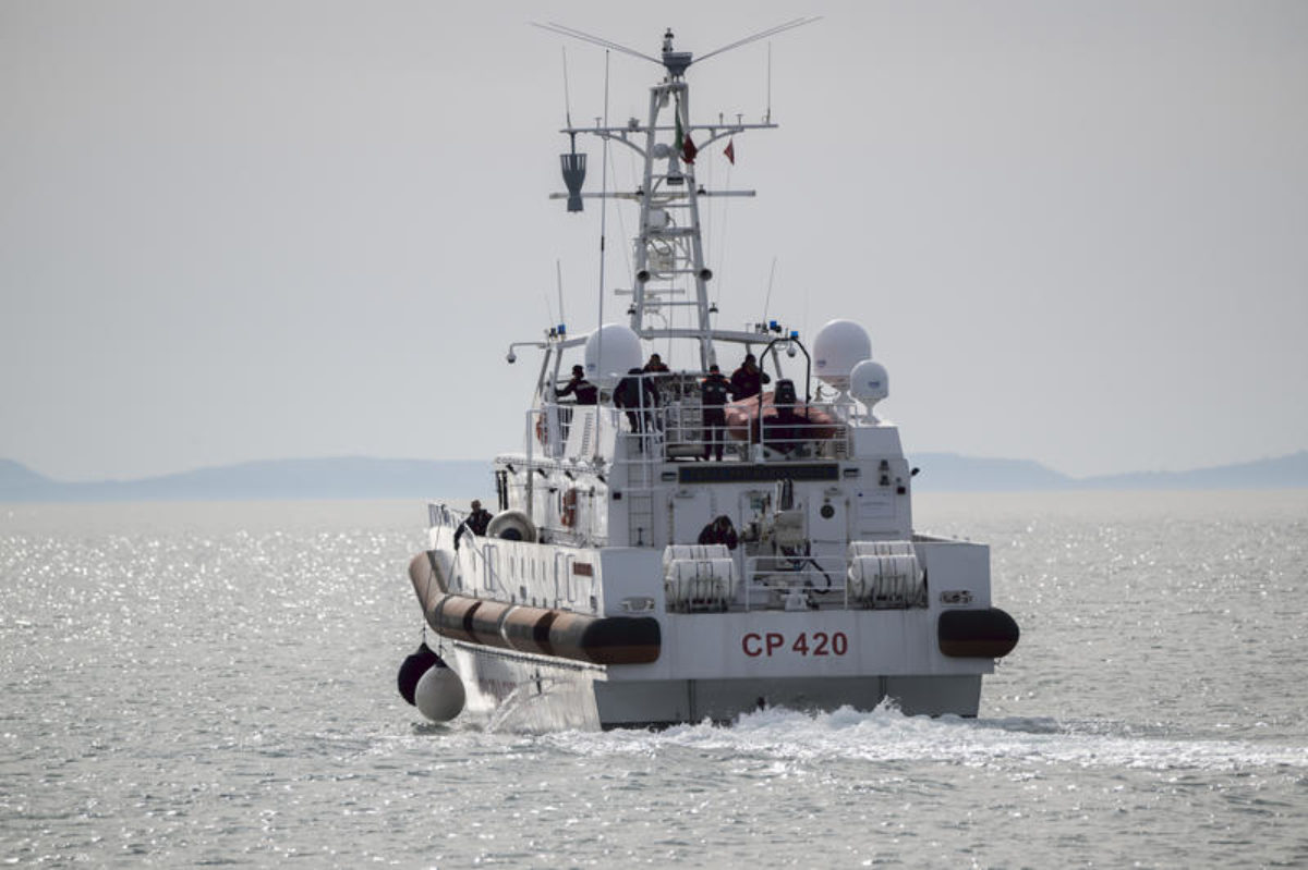 Scorie tossiche e misteri di Stato: la storia poco conosciuta delle “navi a perdere” nel podcast “A chi interessa”