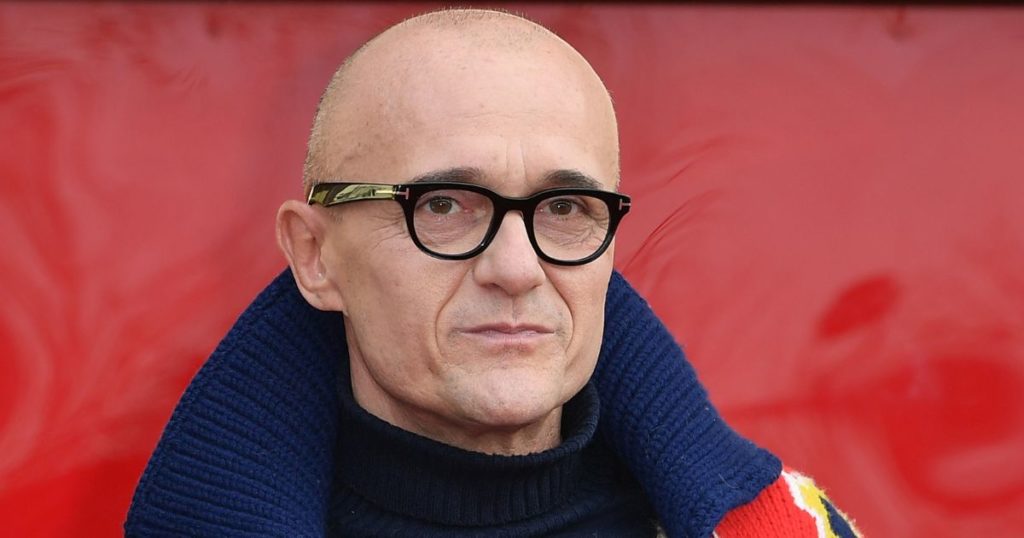 Alfonso Signorini lascia la direzione di Chi: “Ma le accuse di Corona non c’entrano”