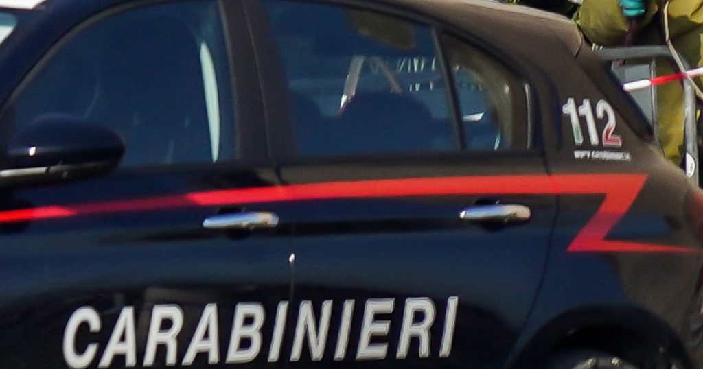 Fano, 21enne accoltella genitori e fratellino: “Volevo farlo da tempo”