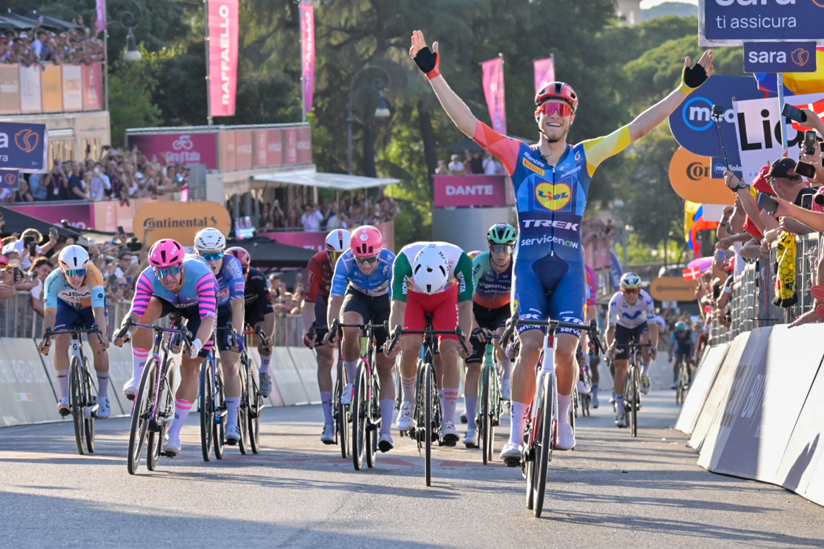 giro d8217italia 2026 milan si risveglia all8217incoronazione d8217amleto da Tpi.it giro d8217italia 2026 milan si risveglia all8217incoronazione d8217amleto
