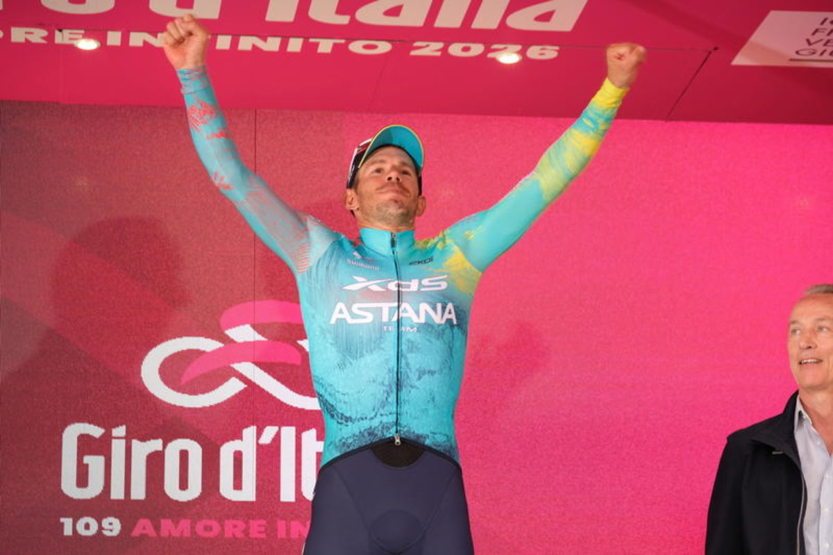 giro d8217italia 2026 ballerini fa fumare d8217azzurro il vesuvio da Tpi.it giro d8217italia 2026 ballerini fa fumare d8217azzurro il vesuvio