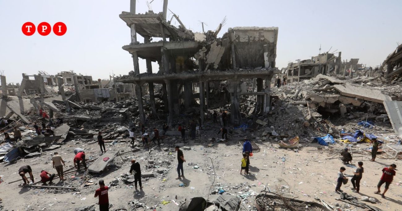 gaza 5 morti in un raid aereo di israele nel centro della striscia da Tpi.it gaza 5 morti in un raid aereo di israele nel centro della striscia