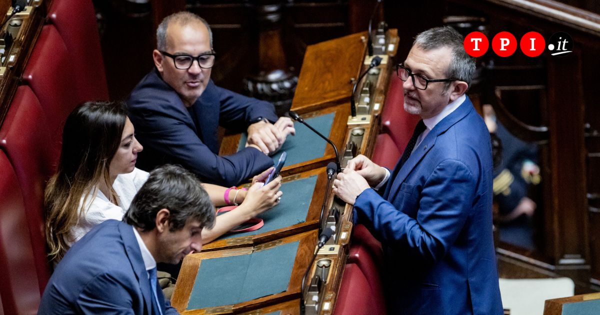 i pm chiedono le chat tra delmastro e caroccia no della giunta della camera esplode la protesta da Tpi.it i pm chiedono le chat tra delmastro e caroccia no della giunta della camera esplode la protesta