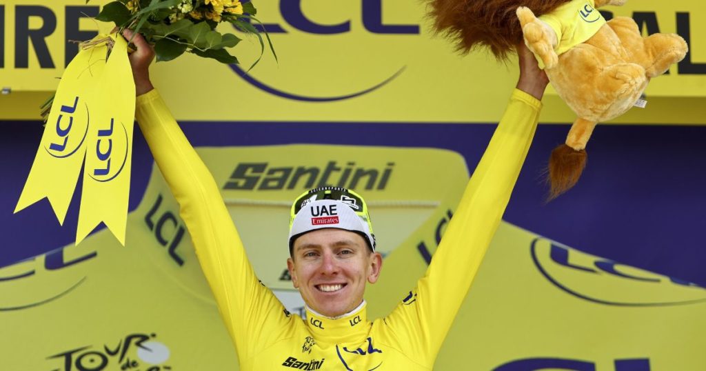 Tadej Pogačar vince la decima tappa del Tour de France