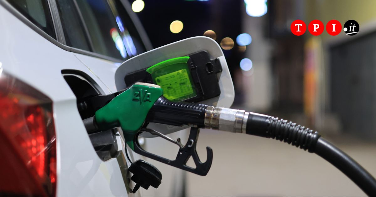 caro carburanti il supreme diesel supera i 3 euro al litro da Tpi.it caro carburanti il supreme diesel supera i 3 euro al litro