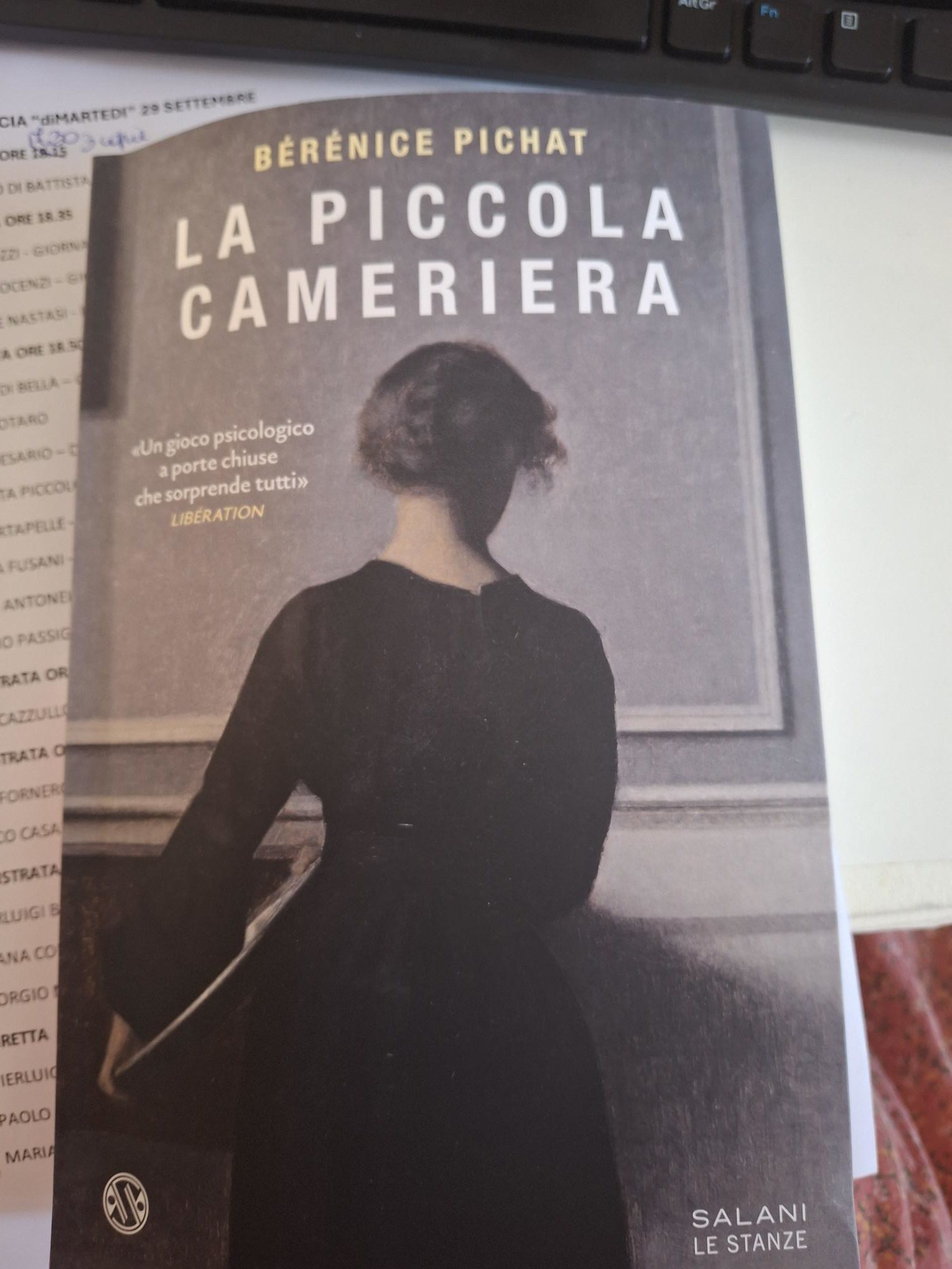 un libro di corsa la piccola cameriera da Tpi.it un libro di corsa la piccola cameriera