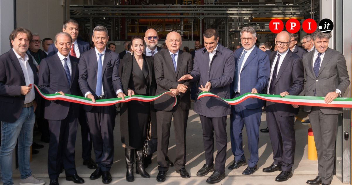 hera inaugurato a modena un nuovo impianto per il riciclo della plastica rigida da Tpi.it hera inaugurato a modena un nuovo impianto per il riciclo della plastica rigida