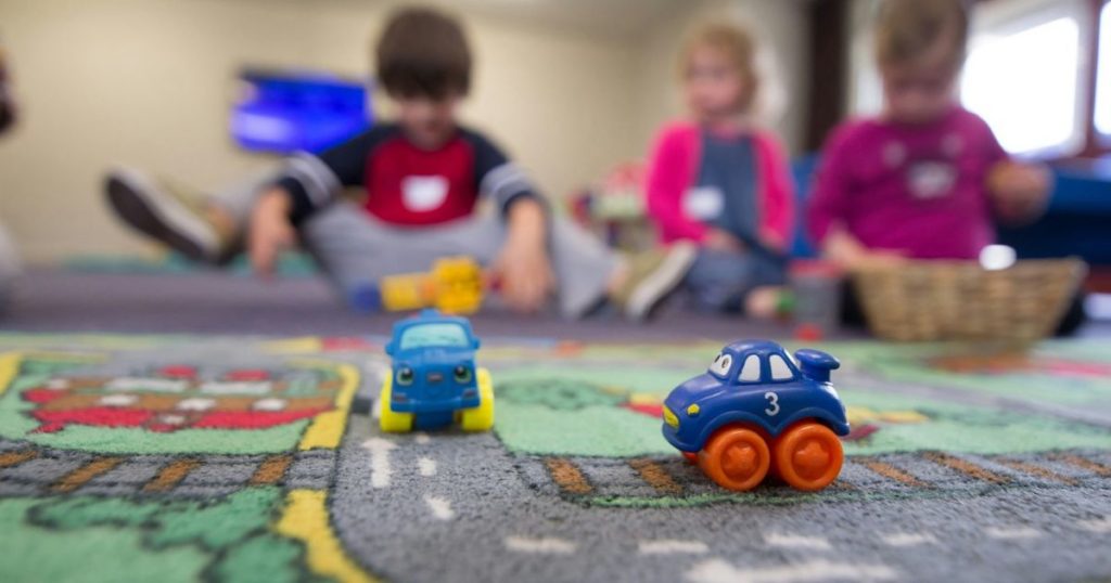 Reggio Emilia, il Comune apre le porte a educatori di scuole ebraiche: scoppia la polemica