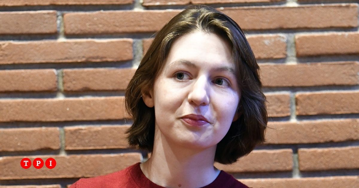 i libri della scrittrice sally rooney non saranno pi249 distribuiti nel regno unito a causa del suo sostegno a palestine action da Tpi.it i libri della scrittrice sally rooney non saranno pi249 distribuiti nel regno unito a causa del suo sostegno a palestine action