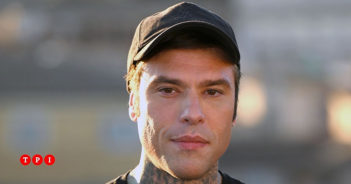 fedez denunciato da quattro fan per un8217aggressione fuori dalla discoteca gli abbiamo chiesto un selfie ci ha preso a botte con i suoi bodyguard da Tpi.it fedez denunciato da quattro fan per un8217aggressione fuori dalla discoteca gli abbiamo chiesto un selfie ci ha preso a botte con i suoi bodyguard