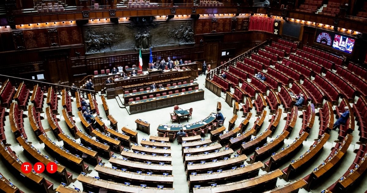 la camera approva la nuova legge elettorale con 227 voti a favore proteste delle opposizioni una truffa da Tpi.it la camera approva la nuova legge elettorale con 227 voti a favore proteste delle opposizioni una truffa